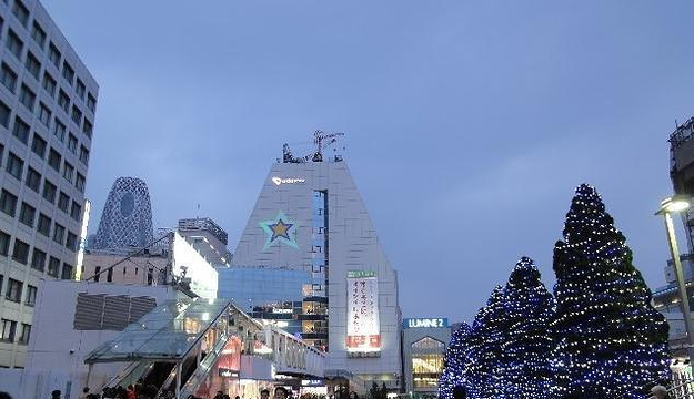 新宿南阳光广场旅游景点图片