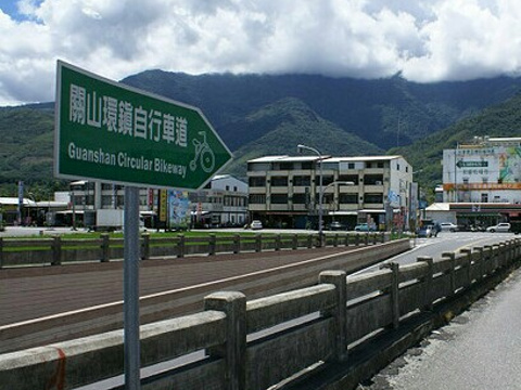 关山亲水公园旅游景点图片