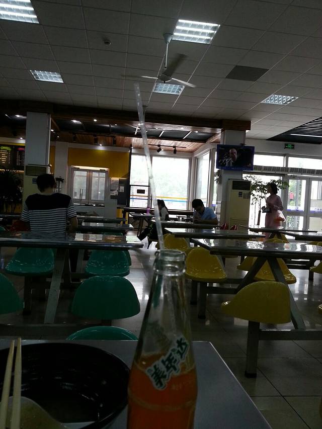 上海大学-南区吾馨食堂