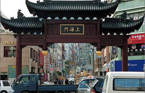 上海牌楼和上海街