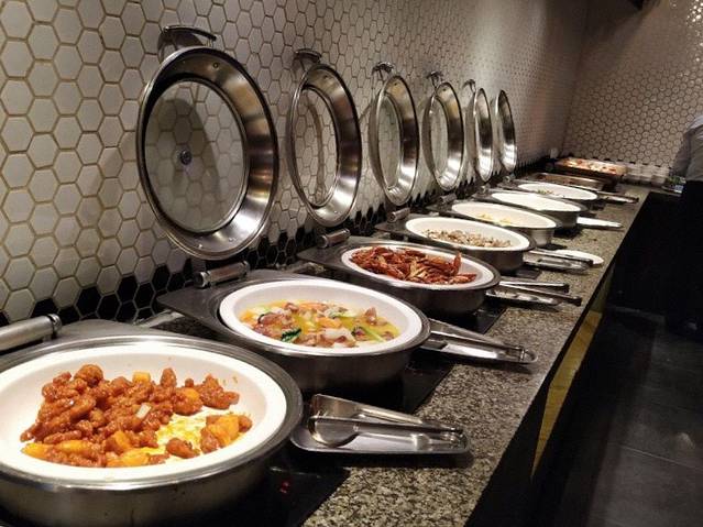 星伦多自助料理(荟聚购物中心店)