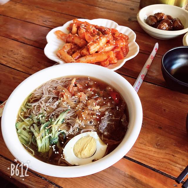 大长今水边韩国料理(彝人古镇店)