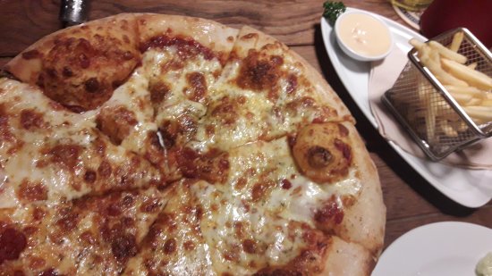 Homemade Pizza & Steaks, Ban Chang