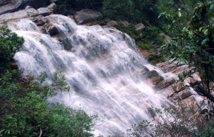 石门飞瀑景区