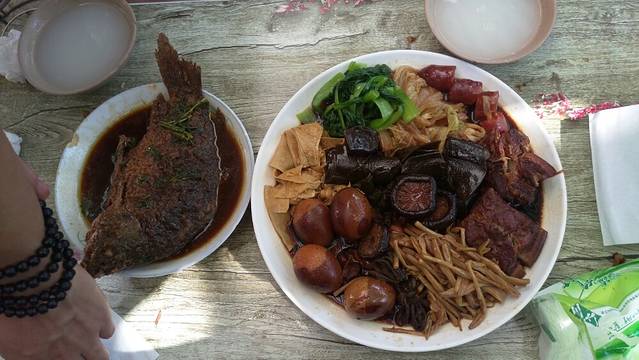 周记把子肉(湖北路店)