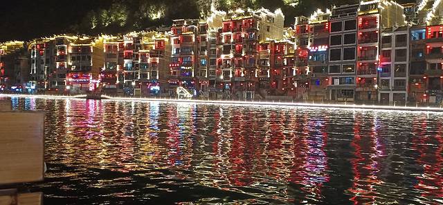 苗妹子烤鱼酸汤鱼