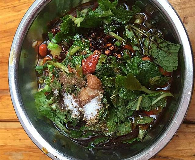 老五鸡丝豆花面粉