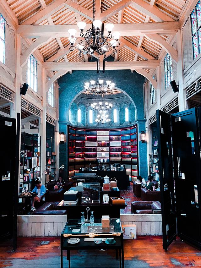 模范书局诗空间