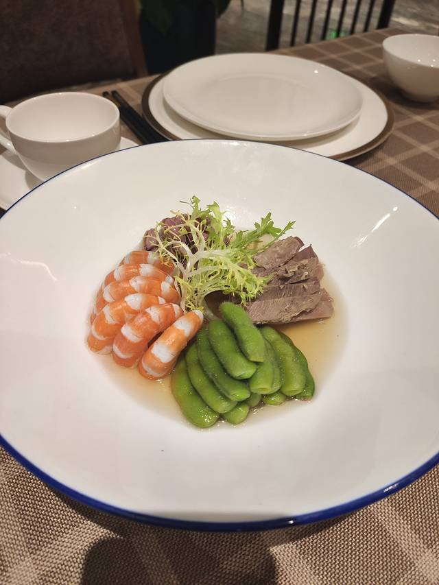 信华建国酒店自助餐厅