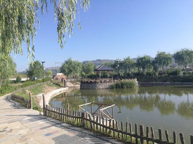 固原泾源新月生态园