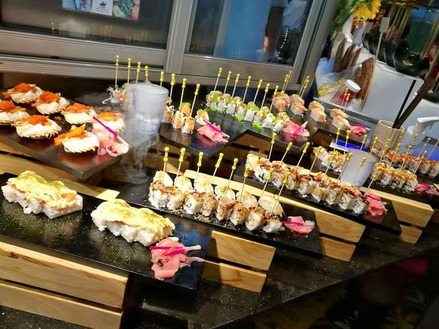 五月罗马海鲜自助餐厅(新江南生活荟店)