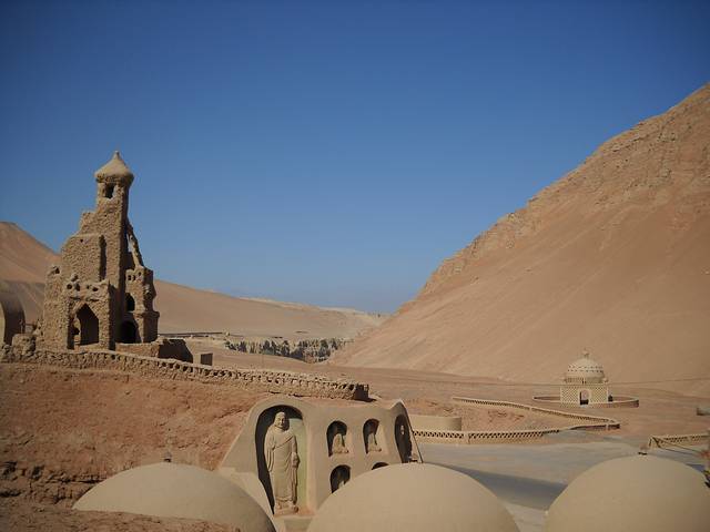 万佛宫(大漠土艺馆)