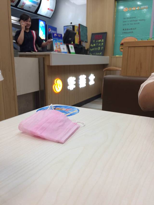 华莱士·全鸡汉堡(阜南店)