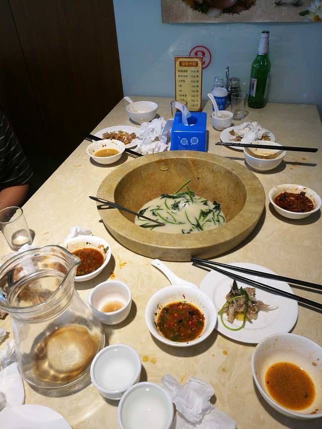 俏湘厨·蒸汽石锅鱼(梅市口店)