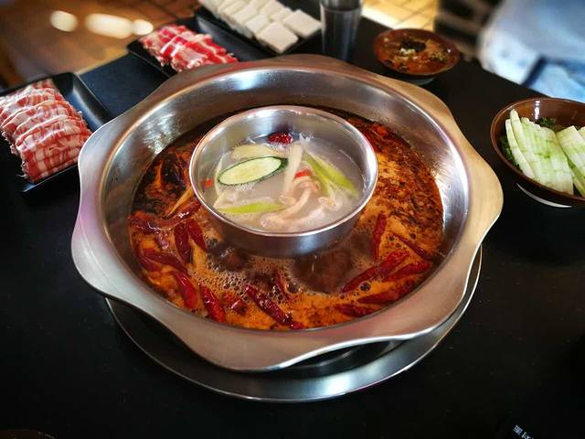 蜀香老灶火锅(帝王宫店)