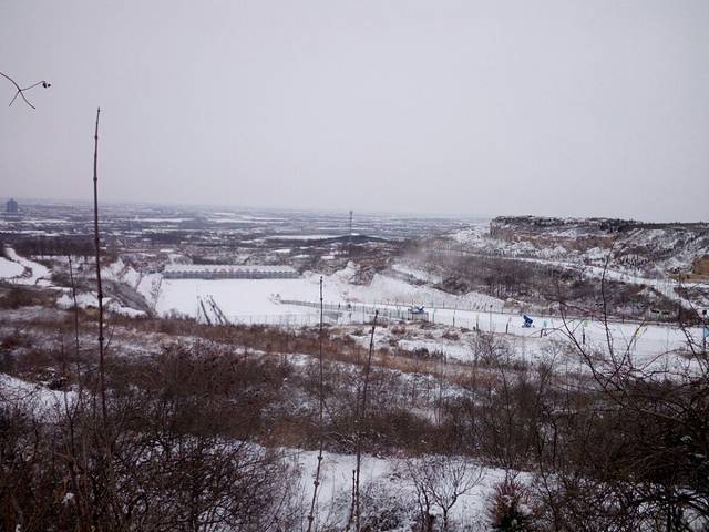 齐陵蓝溪国际滑雪场