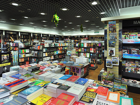 Books & Magazines（吉隆坡国际机场店）旅游景点图片