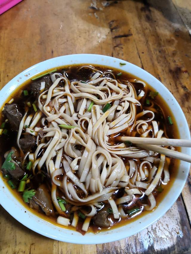 赵记正宗安徽牛肉板面