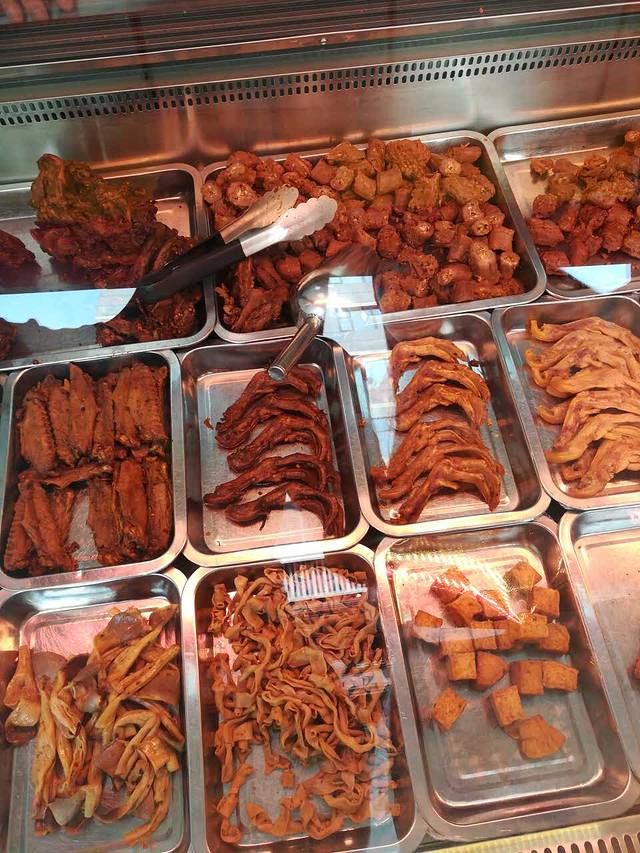 绝味鸭脖(蓝天市场店)