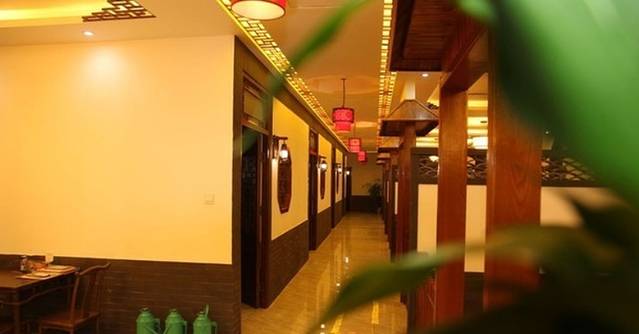 巷子龙虾馆(黄河六路店)