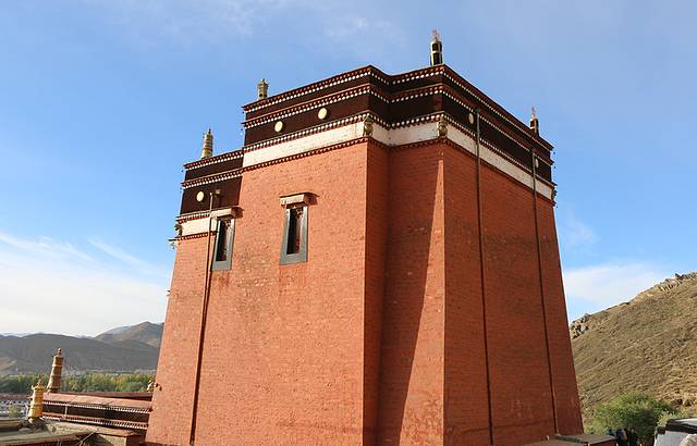 强巴佛殿(弥勒殿)