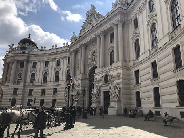 布拉格查理大学