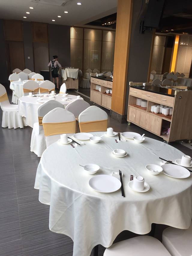 怡香食府(鹿鸣路店)