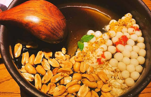 吃饭皇帝大·土家民族菜(五江天街店)