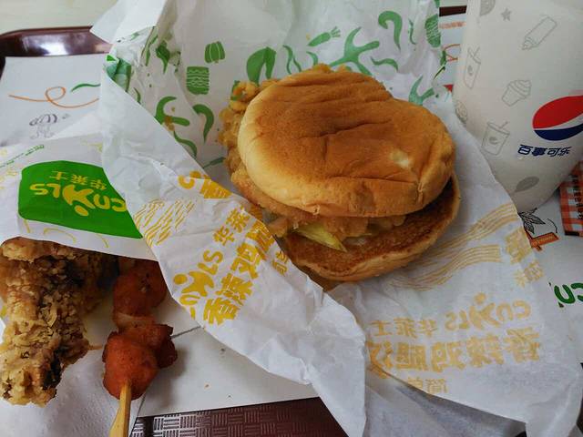 华莱士·全鸡汉堡(建中小区店)