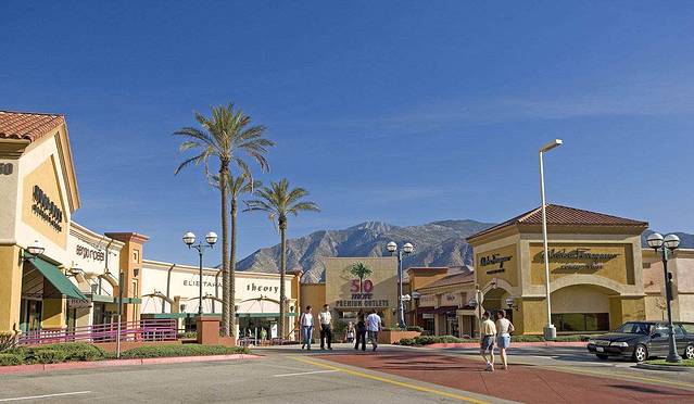 奥特莱斯购物广场