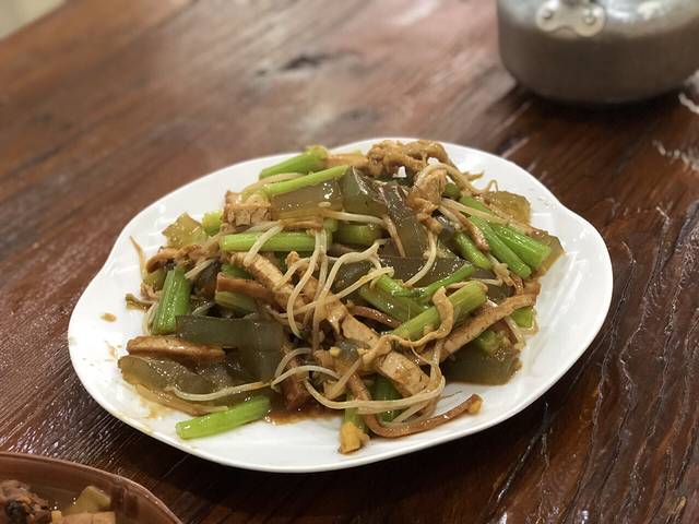 大师傅鲁菜馆(佛山苑小区店)