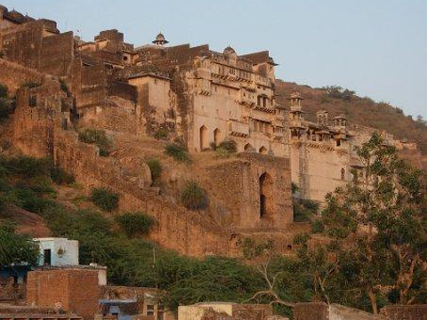 塔拉加尔城堡旅游景点图片