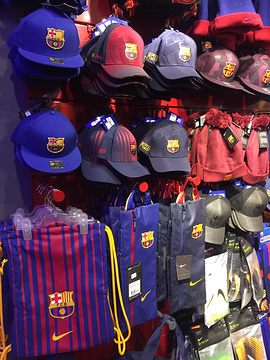 FC Barcelona Official Store的图片
