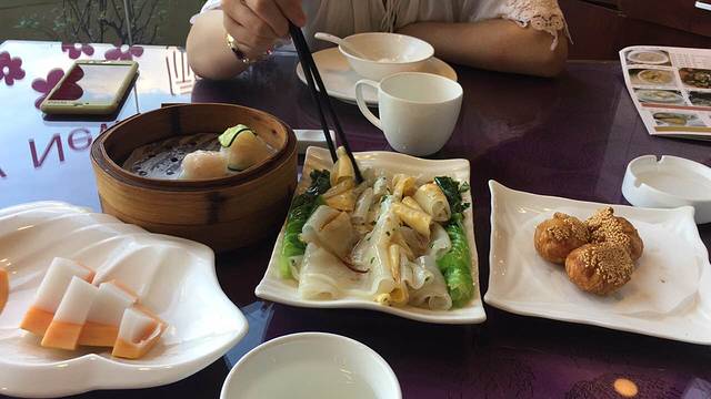 新上海人家茶餐厅(滨江店)