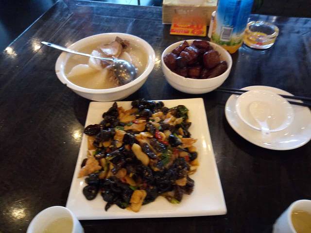 鸿兴楼酒家(阜阳路店)