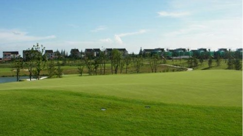 上海新天鸿名人高尔夫新城