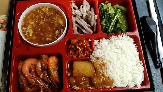 纸箱王纸火锅主题餐厅