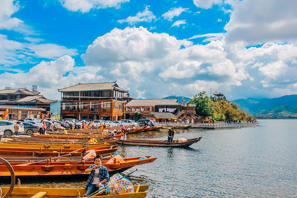 泸沽湖探秘摩梭族