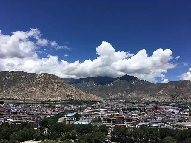 昆仑山地质公园博物馆