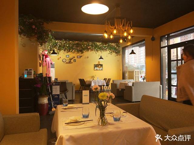 荷风·细雨融合餐厅(人民路店)