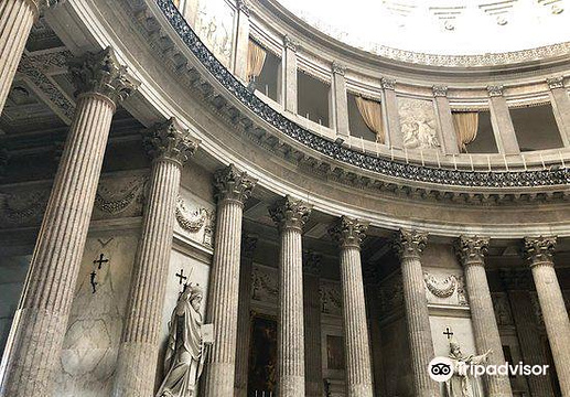Pontificia Reale Basilica di San Giacomo degli Spagnoli旅游景点图片