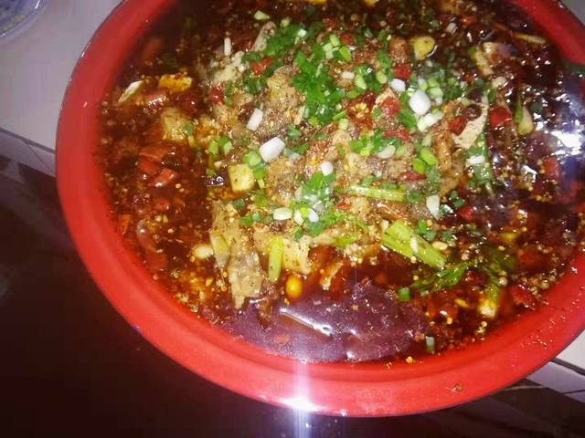 球溪周福记鲶鱼总店