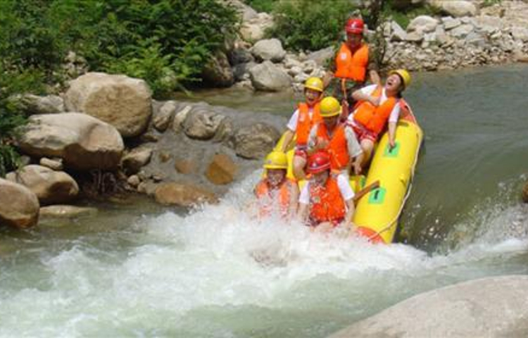 龙河漂流