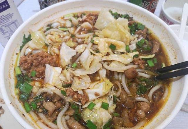 点食坊莲花白米线