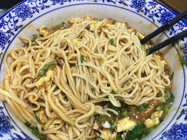 陇上全荟兰州传统牛肉面(延吉路店)