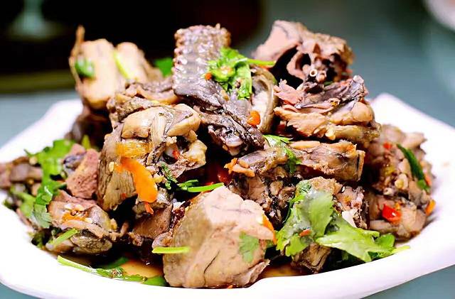 宋艳华餐馆(凤凰美食城店)