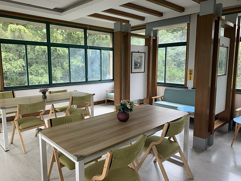 上城区图书馆少儿馆jiangganqu library (caihefenguan)