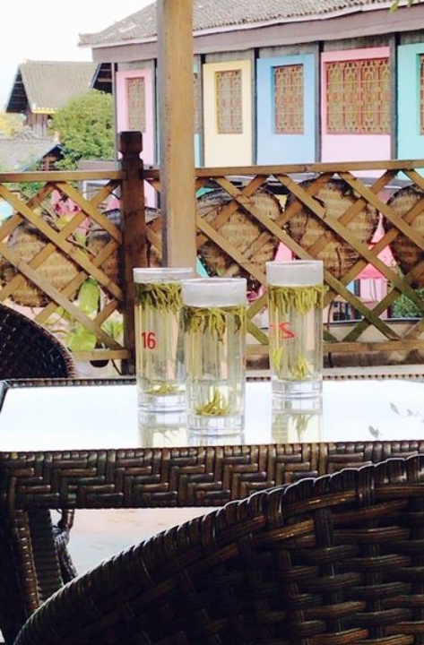 七彩部落食香阁农庄(餐饮住宿)