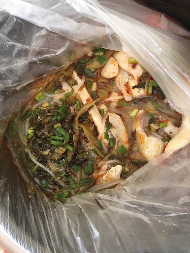 渔鱼鲜酸菜鱼粉(白阳南路店)