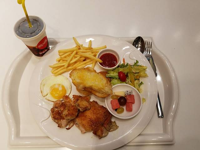 肯德基(Taman Danau Desa)